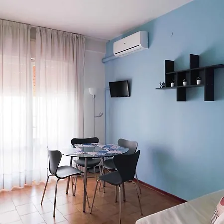 Apartment In 33248 *