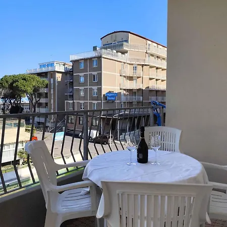In 33248 Apartment *
